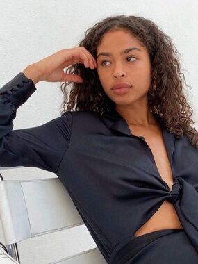 Aritzia Tie-Front Women's Blouse